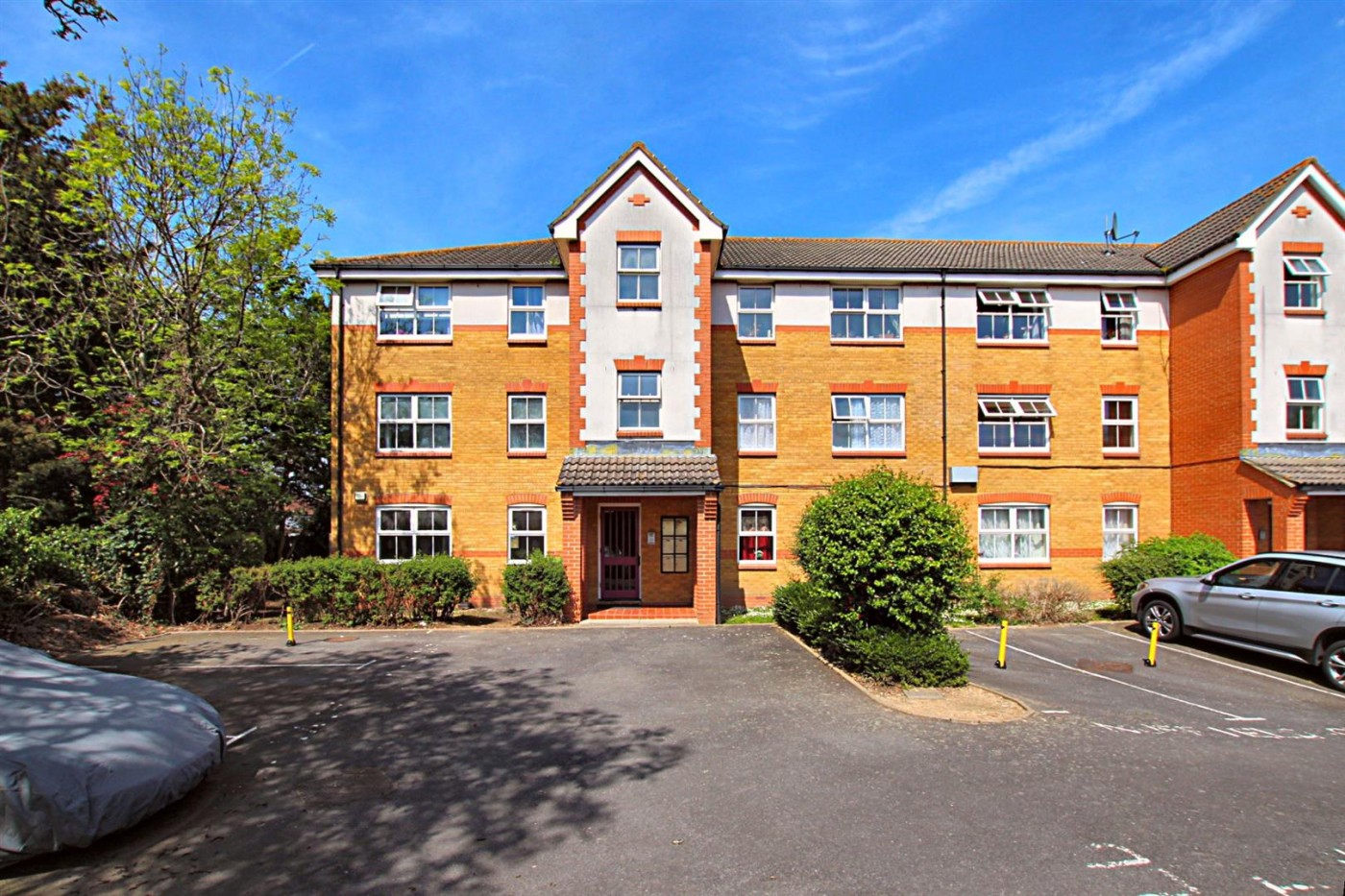 Images for Nuffield Court, Heston, TW5